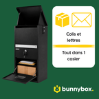 Colis et lettres bien rangés dans un seul compartiment de la BunnyBox Compact