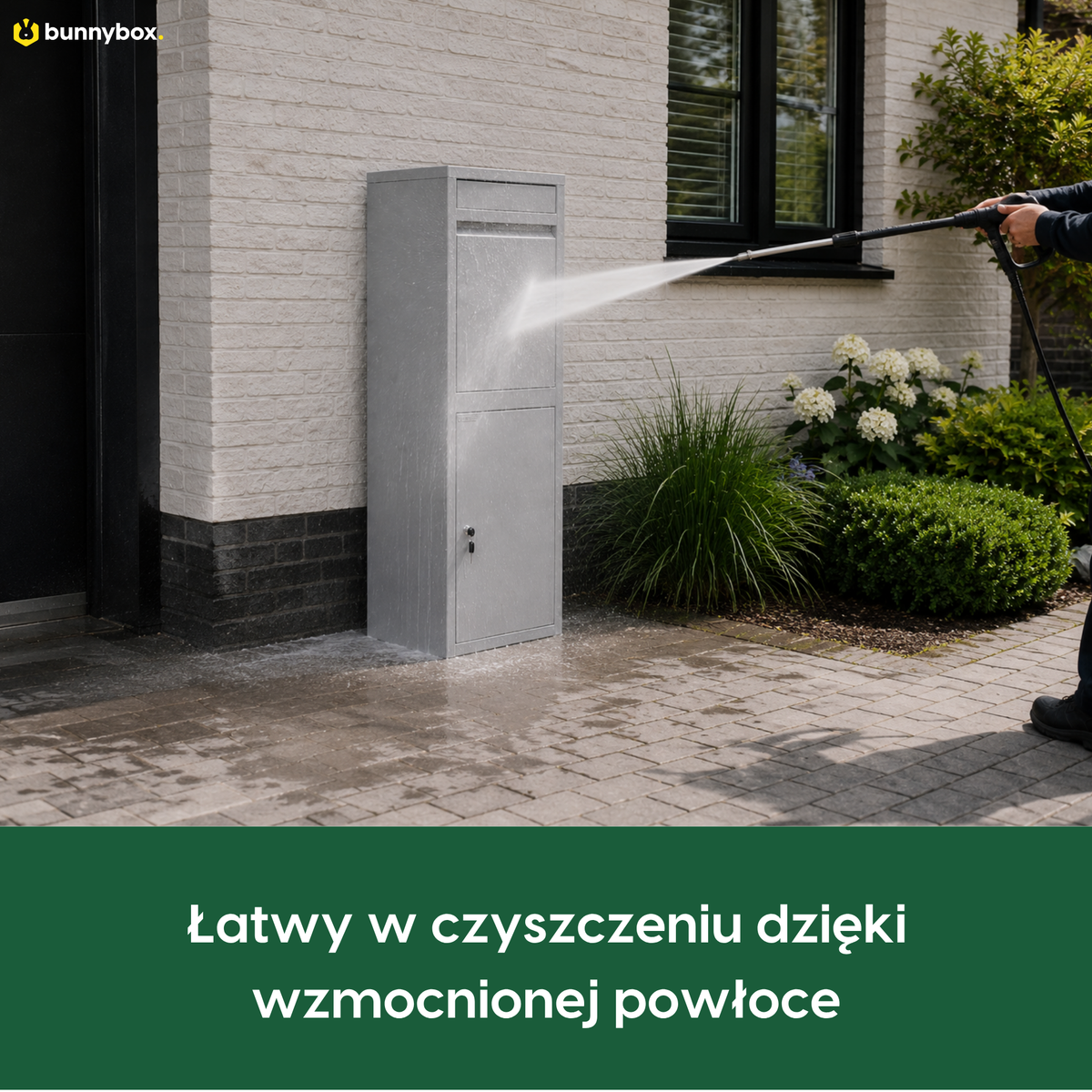 Szarą BunnyBox Home myje się wężem dzięki wyjątkowo mocnej powłoce